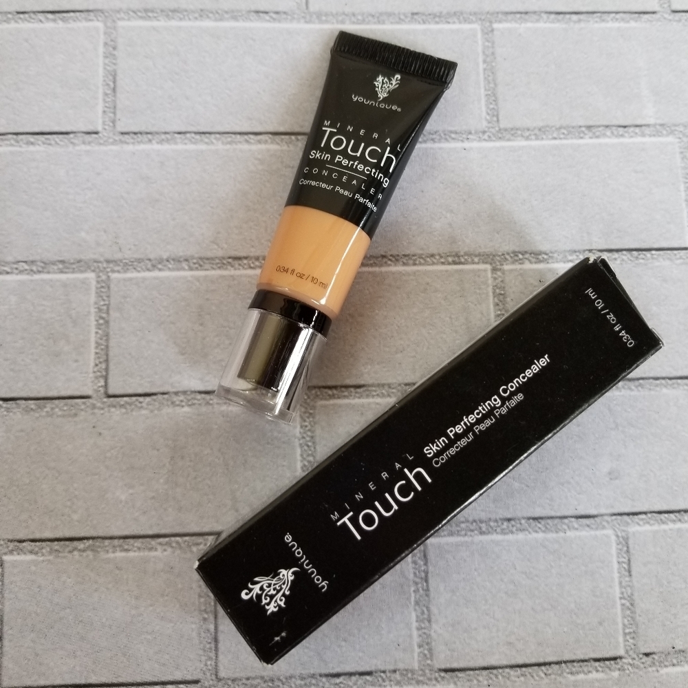 Younique Mineral Touch Skin Perfecting Concealer